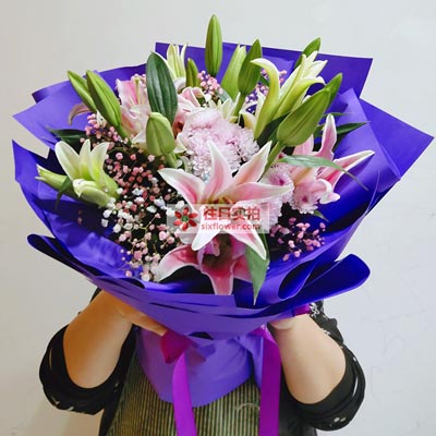 铜陵6支粉色多头百合，真诚的问候